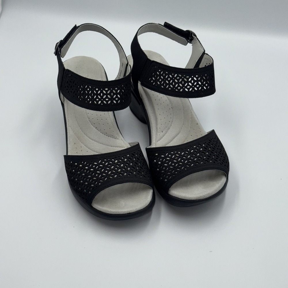 JBU by Jambu Sandals Womens 9 M Toledo Wedge Heel Beige Faux Leather Memory Foam